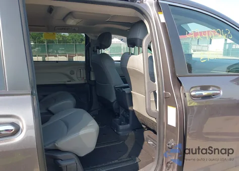 2021 Toyota Sienna Xle from USA, damaged, VIN 5TDJRKEC3MS057627